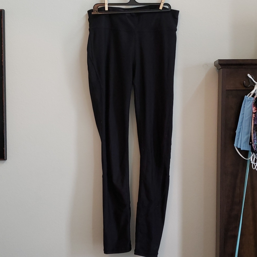 Xhilaration black leggings